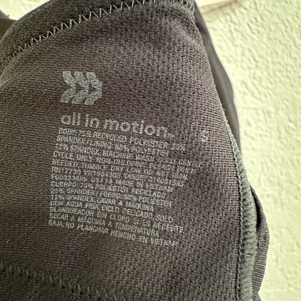 All In Motion Black Strappy Sports Bra Criss Cross Back Size S - Picture 11 of 12